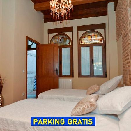 Apartamentos La Casa Del Grial Toledo Esterno foto