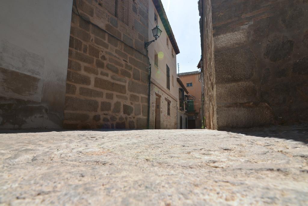 Apartamentos La Casa Del Grial Toledo Esterno foto