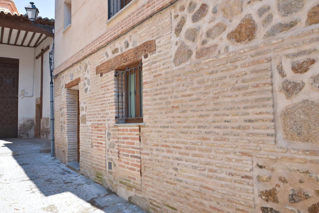 Apartamentos La Casa Del Grial Toledo Esterno foto