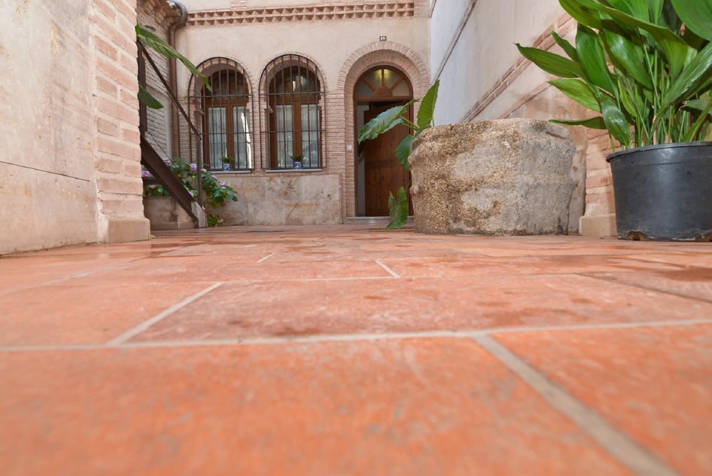 Apartamentos La Casa Del Grial Toledo Esterno foto