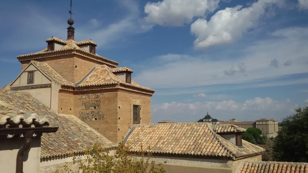 Apartamentos La Casa Del Grial Toledo Esterno foto
