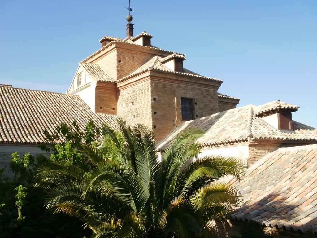 Apartamentos La Casa Del Grial Toledo Esterno foto