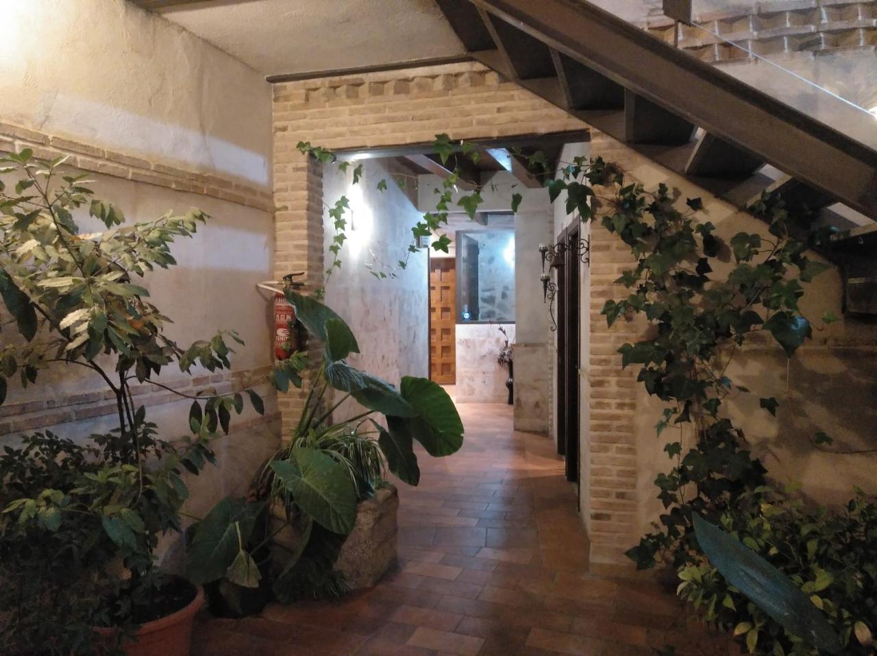 Apartamentos La Casa Del Grial Toledo Esterno foto