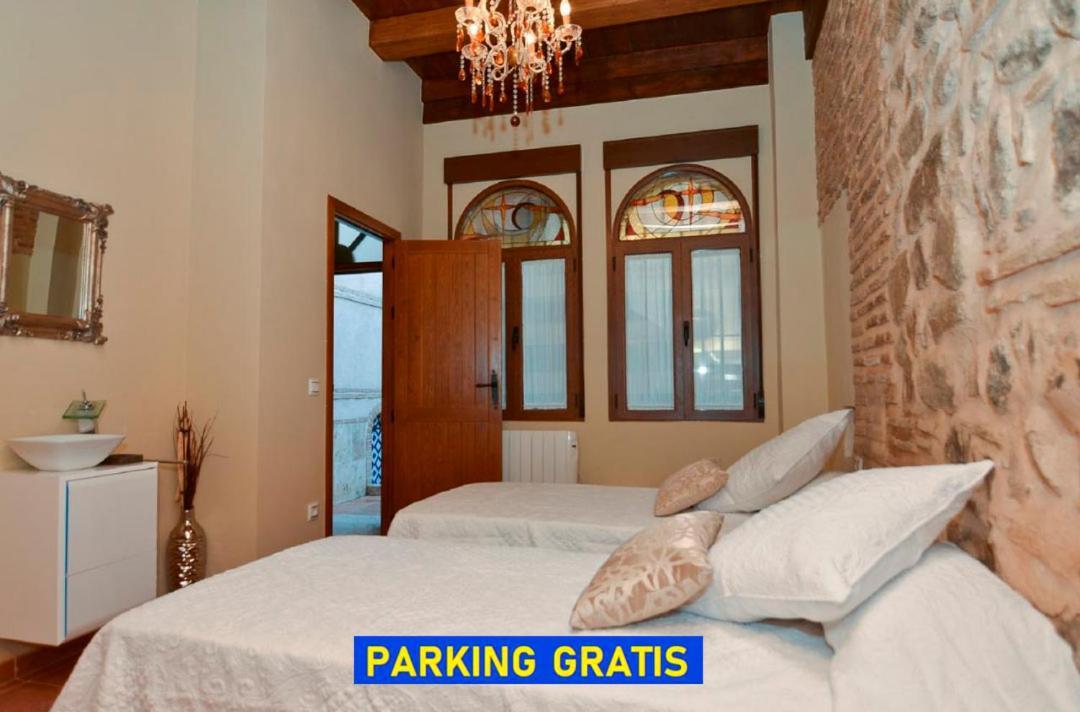 Apartamentos La Casa Del Grial Toledo Esterno foto